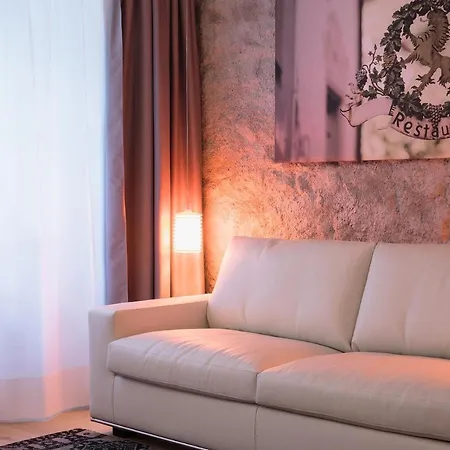 Hotel Suiteseven 4*
