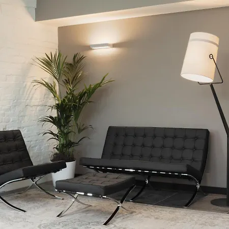 Hotel Suiteseven 4*