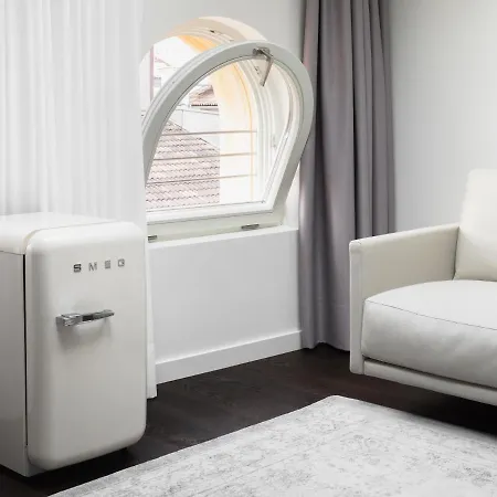 Suiteseven Hotel