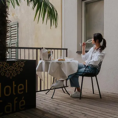 Suiteseven Hotel 4*