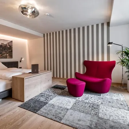 Suiteseven Hotel 4*