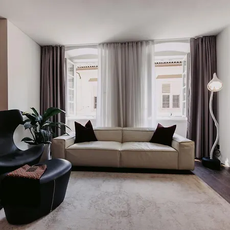 Suiteseven Hotel