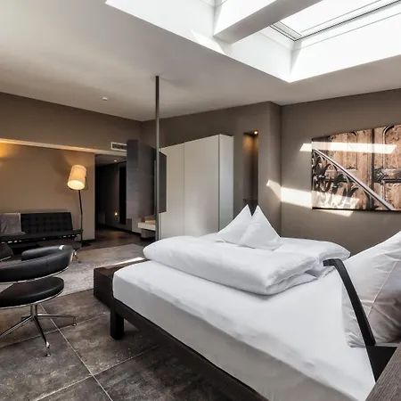 Suiteseven Hotel