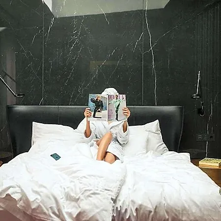 Hotel Suiteseven 4*