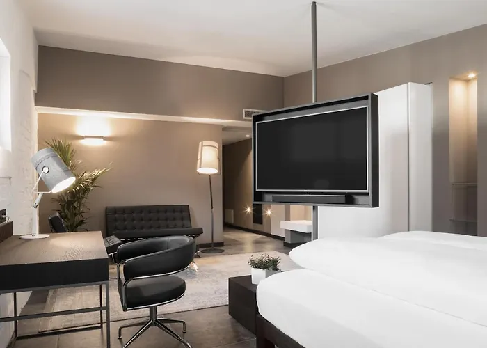 Suiteseven ホテル 4*